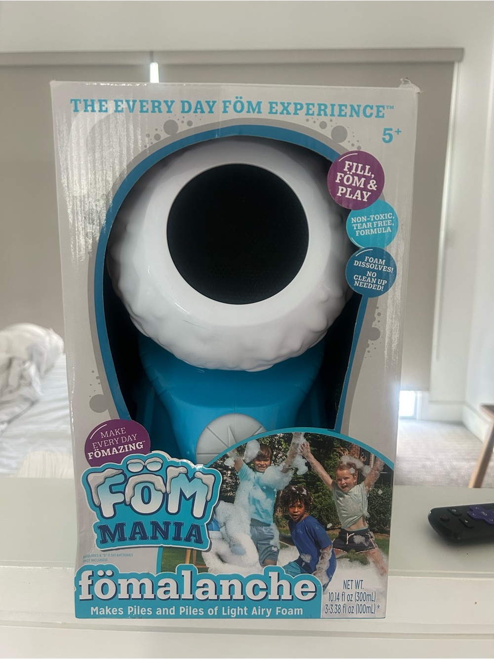 FOM Mania Fomalanché Foam Machine - White & Bright Blue